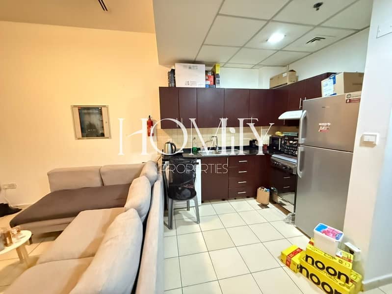 Prime Location | Huge Layout | Ready to Move-in