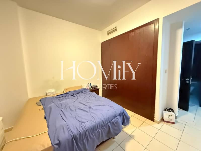 Prime Location | Huge Layout | Ready to Move-in - Image 6