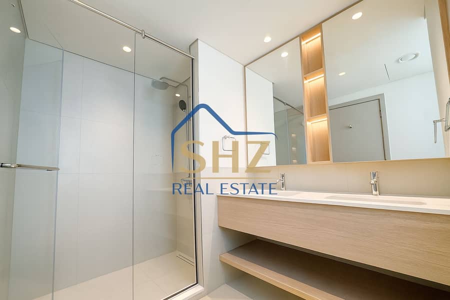 Single Row | Backing onto lush | Near Amenities - Image 12