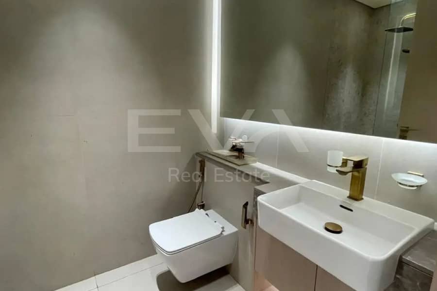 Community View | Spacious Layout | Vacant - Image 7