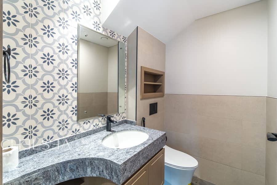 VACANT | LANDSCAPED | MULTIPLE OPTIONS | NEAR PARK - Image 15