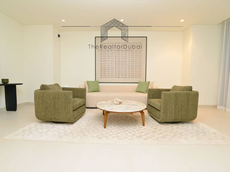 Ultra-Private Podium-Level Unit with Secluded Balcony - Image 28