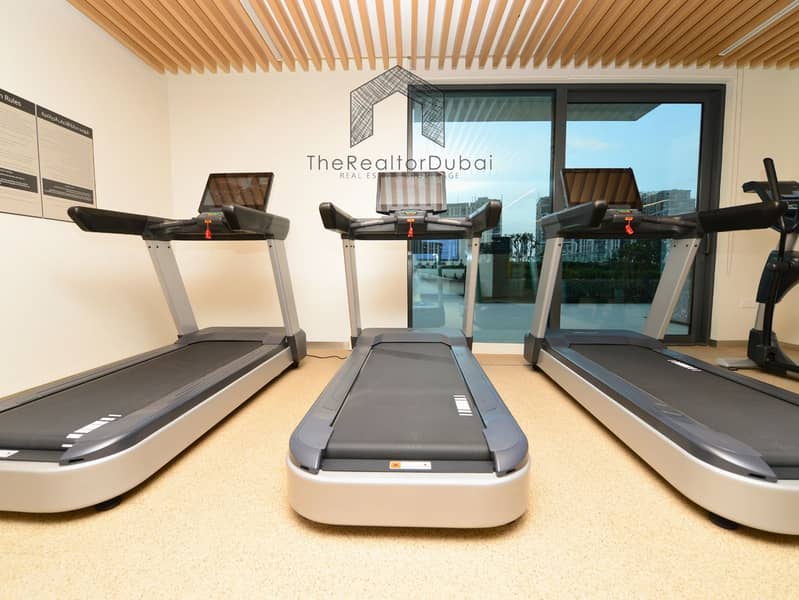 Ultra-Private Podium-Level Unit with Secluded Balcony - Image 30