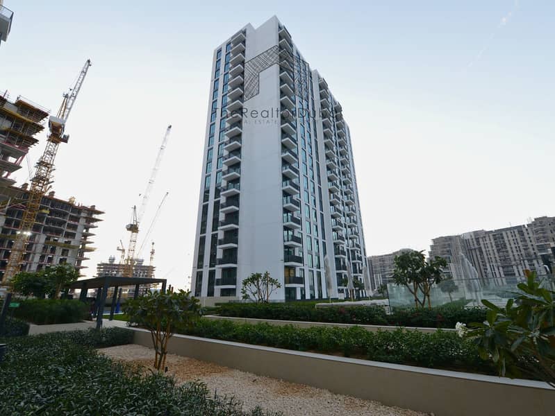 Ultra-Private Podium-Level Unit with Secluded Balcony - Image 34