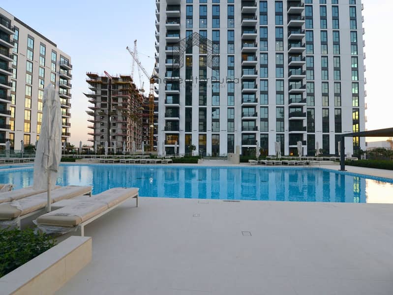 Ultra-Private Podium-Level Unit with Secluded Balcony - Image 35