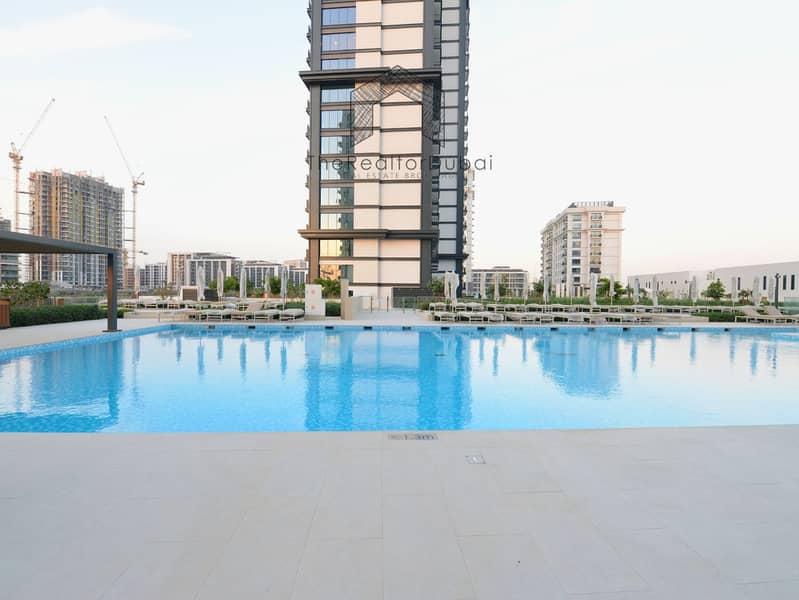 Ultra-Private Podium-Level Unit with Secluded Balcony - Image 37