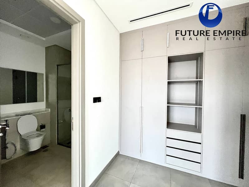 Hot Offer | Huge 2bhk | Gym Pool Parking | Steam Room - Image 9