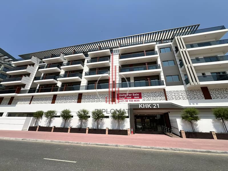 SPACIOUS STUDIO | UNFURNISHED | GREAT VIEWS