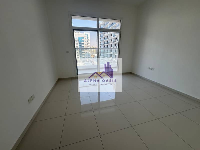 MODREN & SPACIOUS | NOTICE SERVED | WITH LITCHEN APPLIANCES