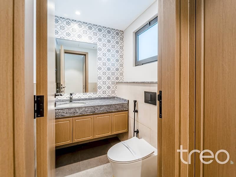 Close to Park | Brand New | Exclusive - Image 8