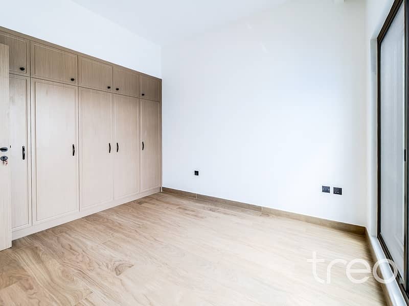 Close to Park | Brand New | Exclusive - Image 15