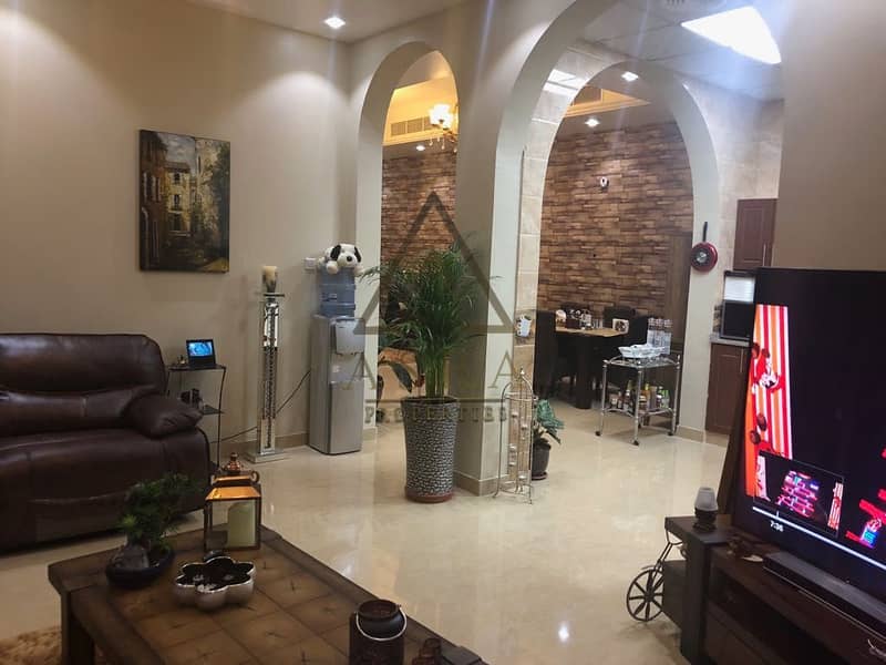 6 Bedrooms I Villa I Prime Location I Hacienda I