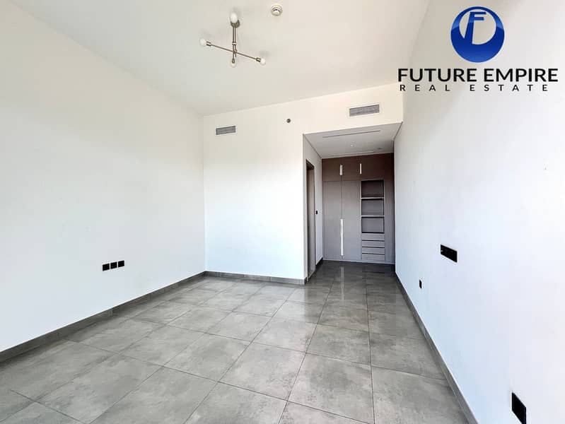 Spacious Unit | Huge 2bhk | Gym Pool Parking | Steam Room - Image 8