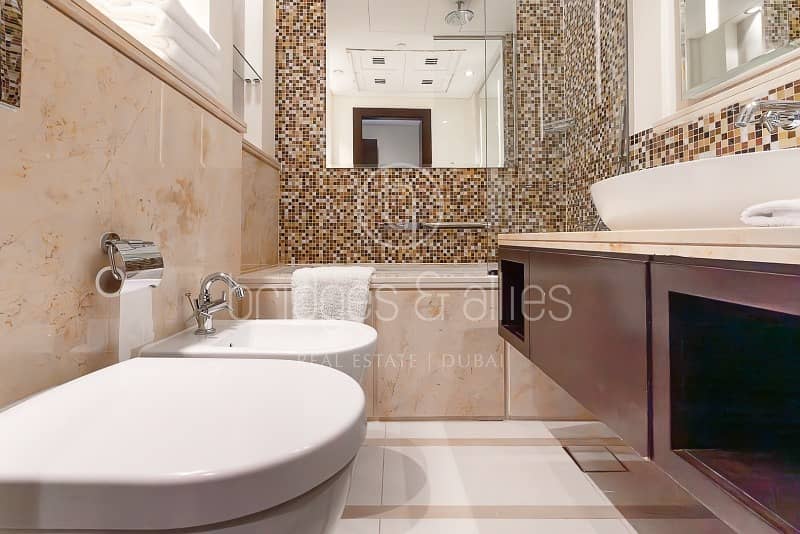 SPACIOUS 1 BED | BLVD VIEW | BILLS INCLUSIVE - Image 14