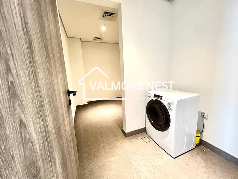 Spacious unit I Premium amenity I Best pick I Prime location - Image 9