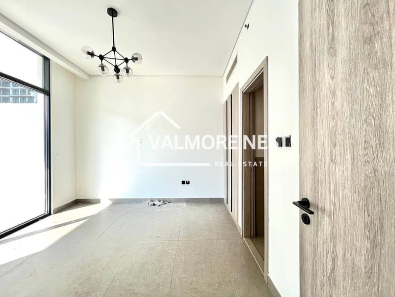 Spacious unit I Premium amenity I Best pick I Prime location - Image 10