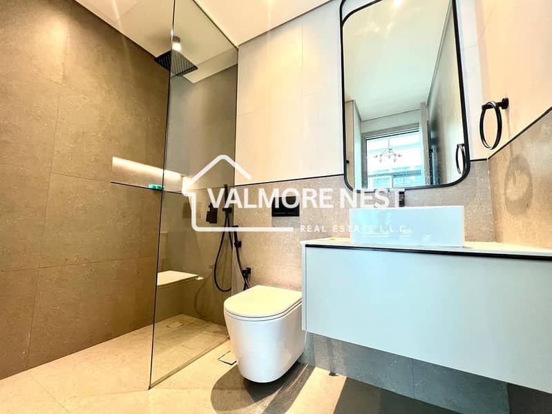 Spacious unit I Premium amenity I Best pick I Prime location - Image 18