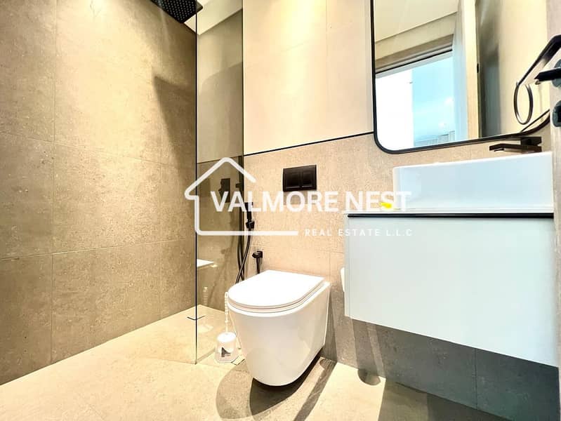 Spacious unit I Premium amenity I Best pick I Prime location - Image 19