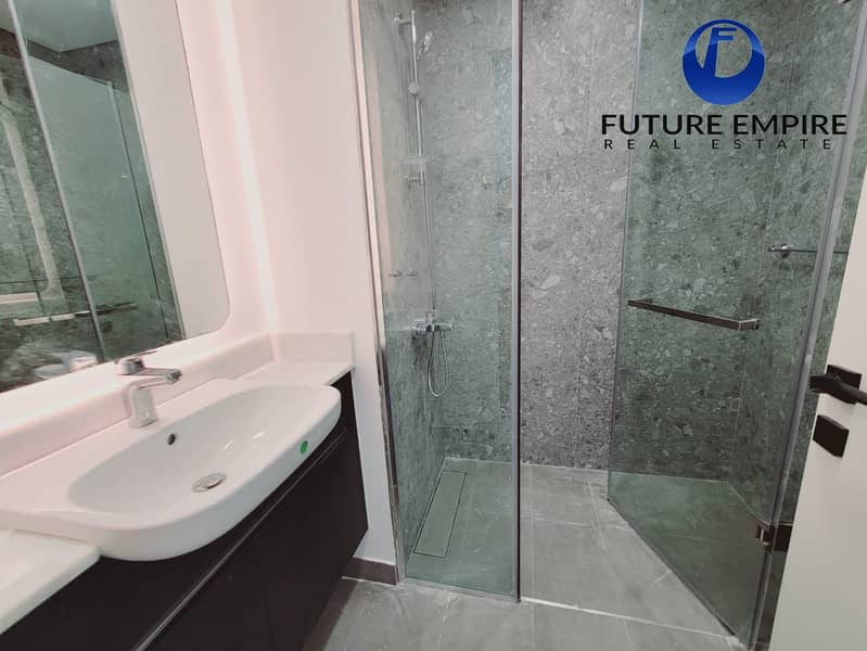 Luxurious Studio + Study Room | Near Metro |Book Now - Image 6