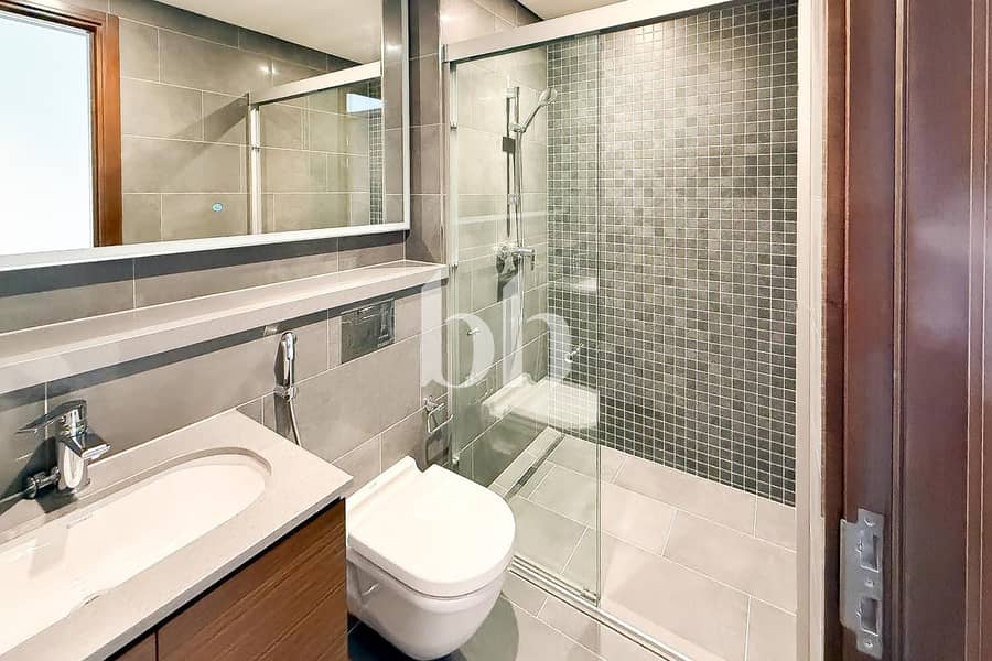 Family friendly | Modern | Burj and Canal view - Image 12