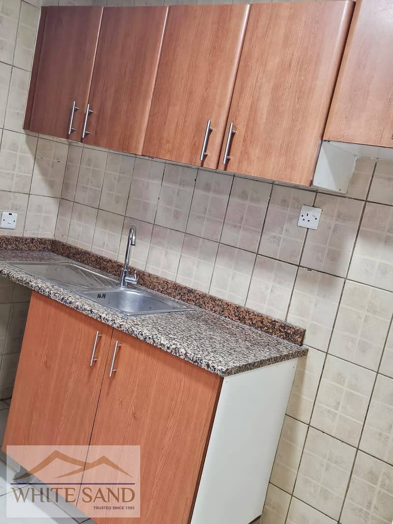 FRANCE CLUSTER I READ TO MOVE I NEAR TO BUS STOP - Image 6