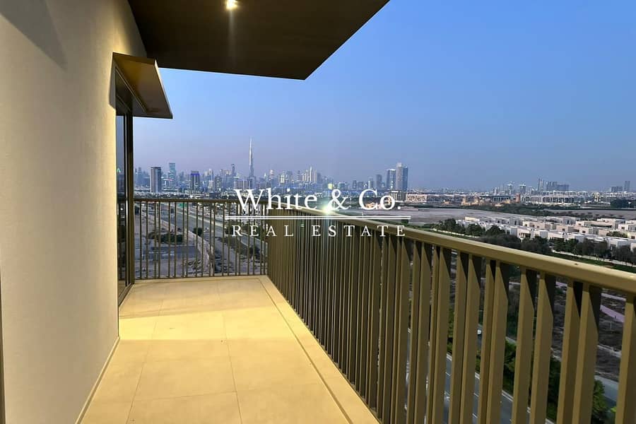 Top floor | Corner Unit | Skyline view