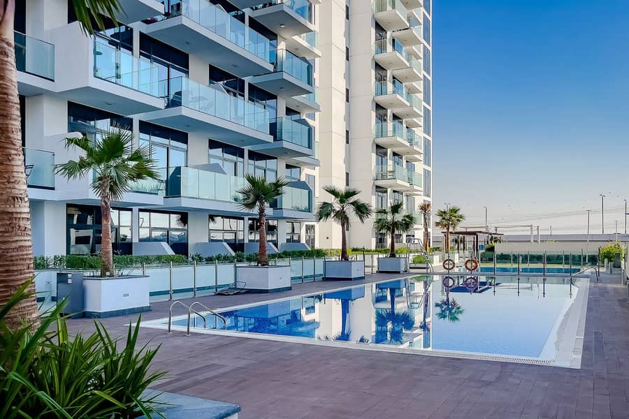 Elegant Fully Furnished Apartment for Rent in Azizi Riviera - Image 7