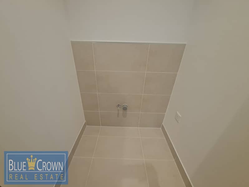 SEA VIEW!!SPECIOUS 2BHK WITH BALCONY NEAR METRO - Image 17