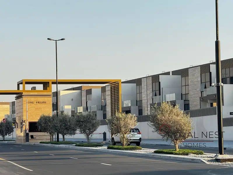 Single Row | Park Facing | Motivated Seller - Image 11