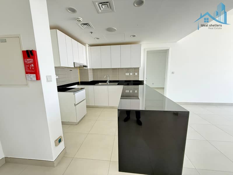 Park view 2bhk flat | 2 washroom | balcony