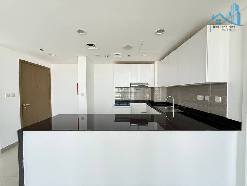 Park view 2bhk flat | 2 washroom | balcony