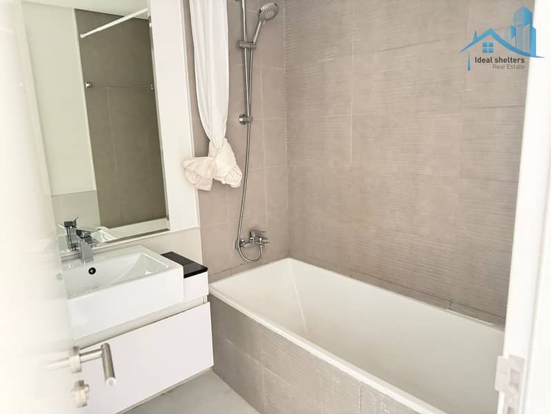 Park view 2bhk flat | 2 washroom | balcony - Image 22