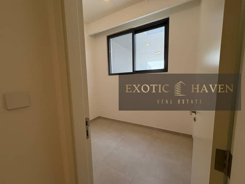 Genuine Resale | Single Row | Prime Location - Image 6