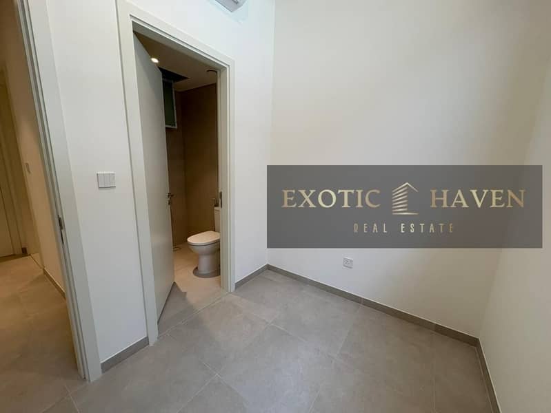 Genuine Resale | Single Row | Prime Location - Image 7