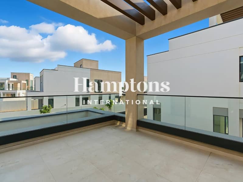 Upgraded | Single Row | Premium Location