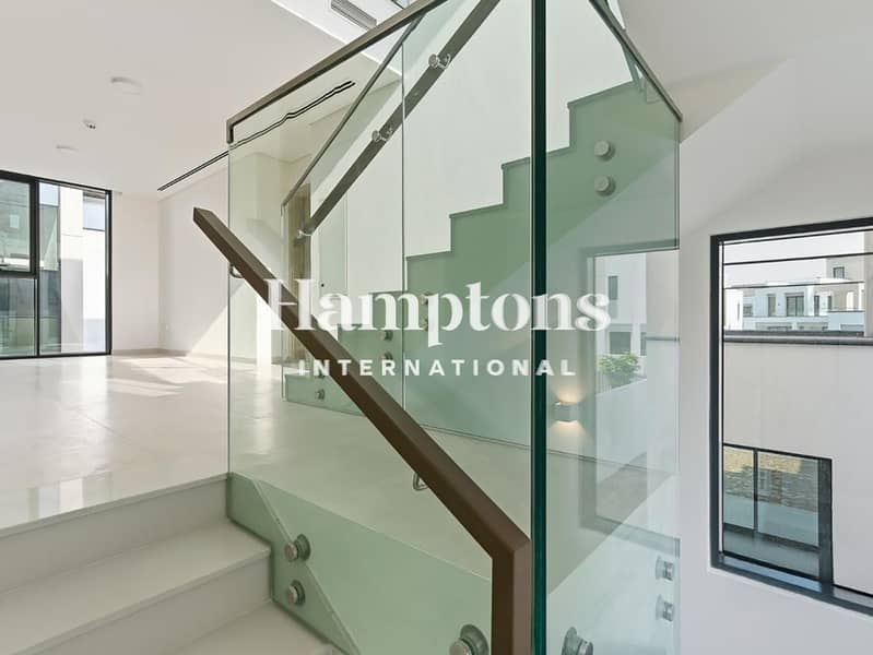 Upgraded | Single Row | Premium Location - Image 7