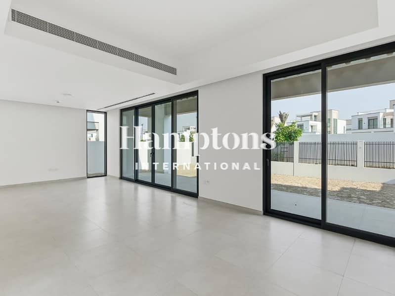 Upgraded | Single Row | Premium Location - Image 11