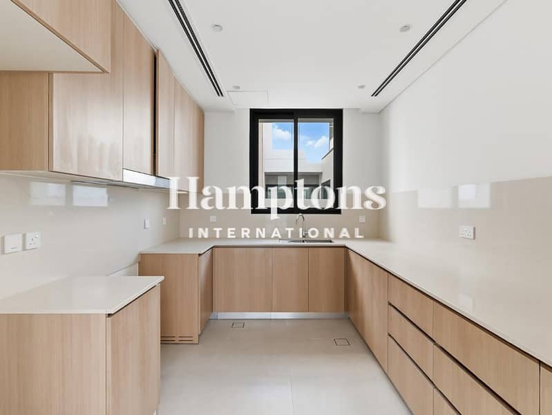 Upgraded | Single Row | Premium Location - Image 14