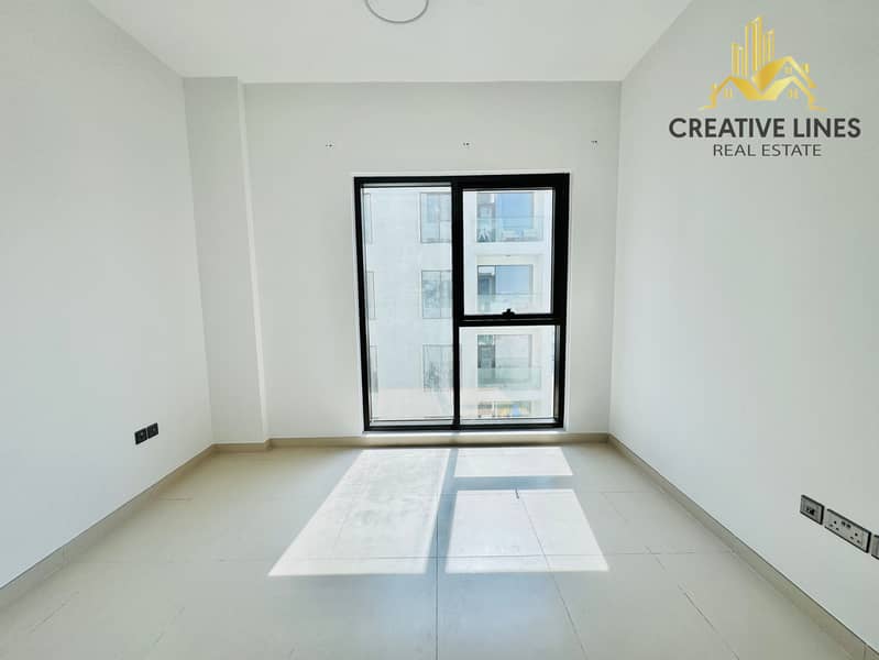 2 B/R // HUGE SIZE // SAMI CLOSED KITCHEN// READY TO MOVE - Image 6