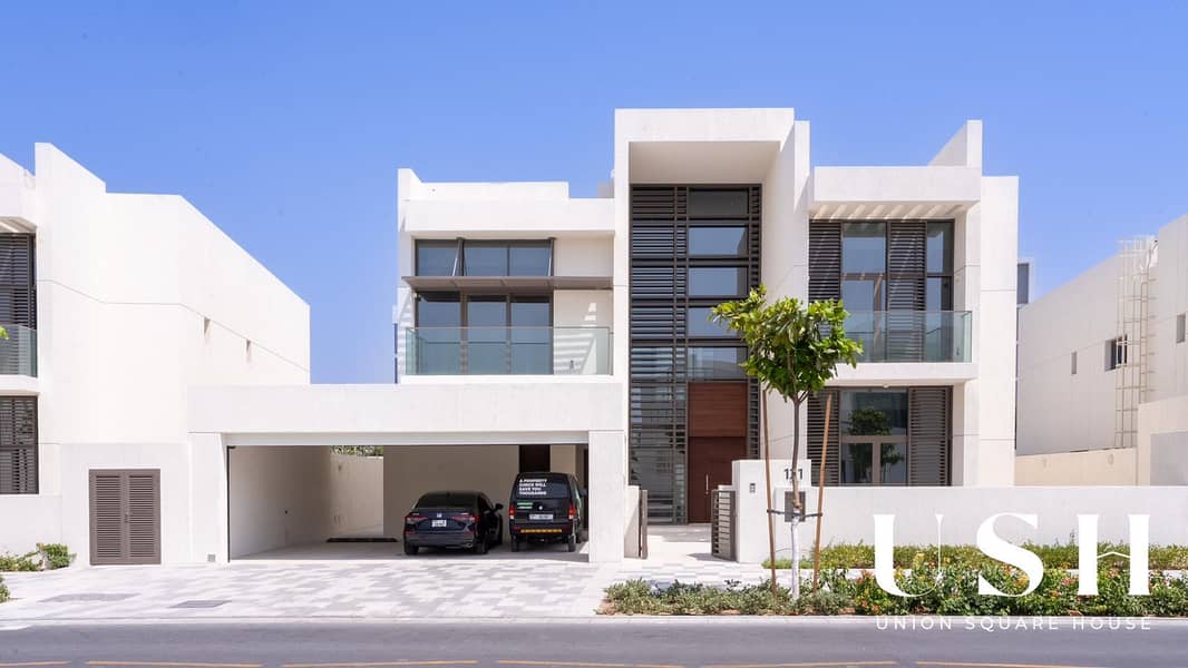 Contemporary 5BR | Private Pool | Prime Location