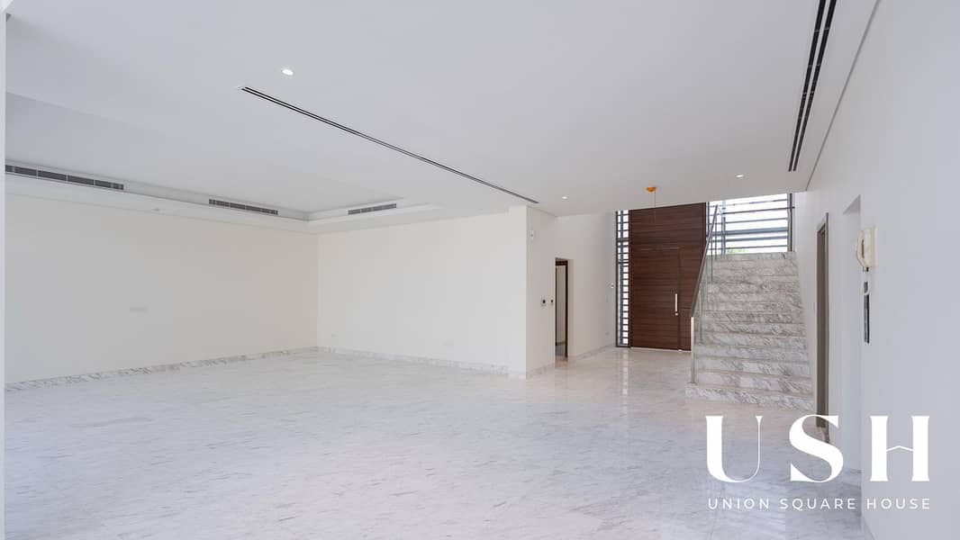 Contemporary 5BR | Private Pool | Prime Location