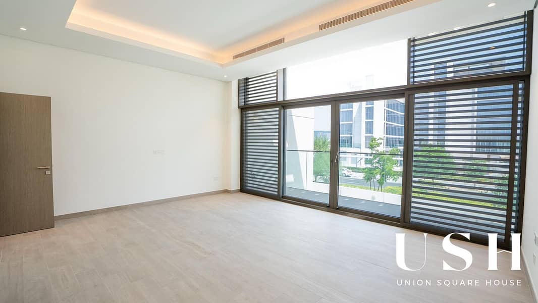 Contemporary 5BR | Private Pool | Prime Location