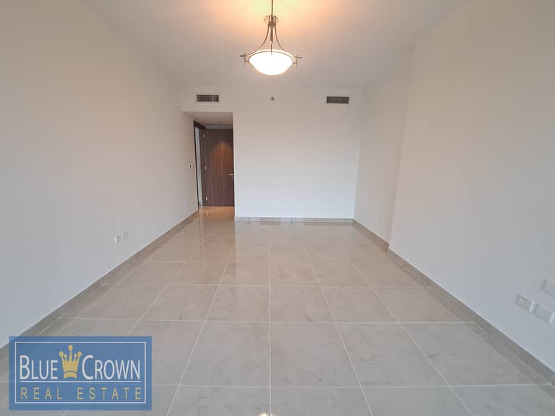 DAZZLING VIEW!!LAVISH 2BHK WITH BALCONY NEAR METRO - Image 9