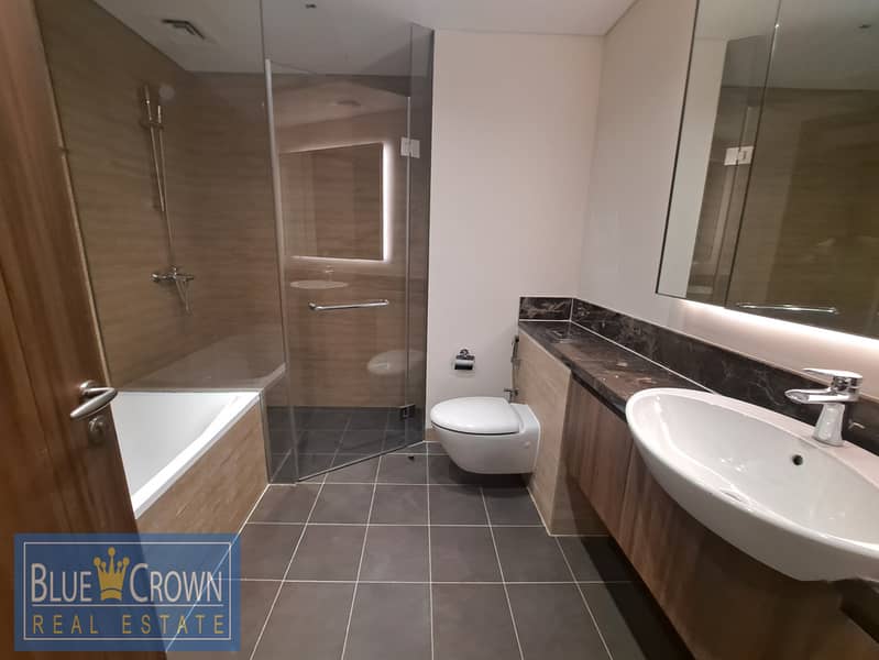 DAZZLING VIEW!!LAVISH 2BHK WITH BALCONY NEAR METRO - Image 10