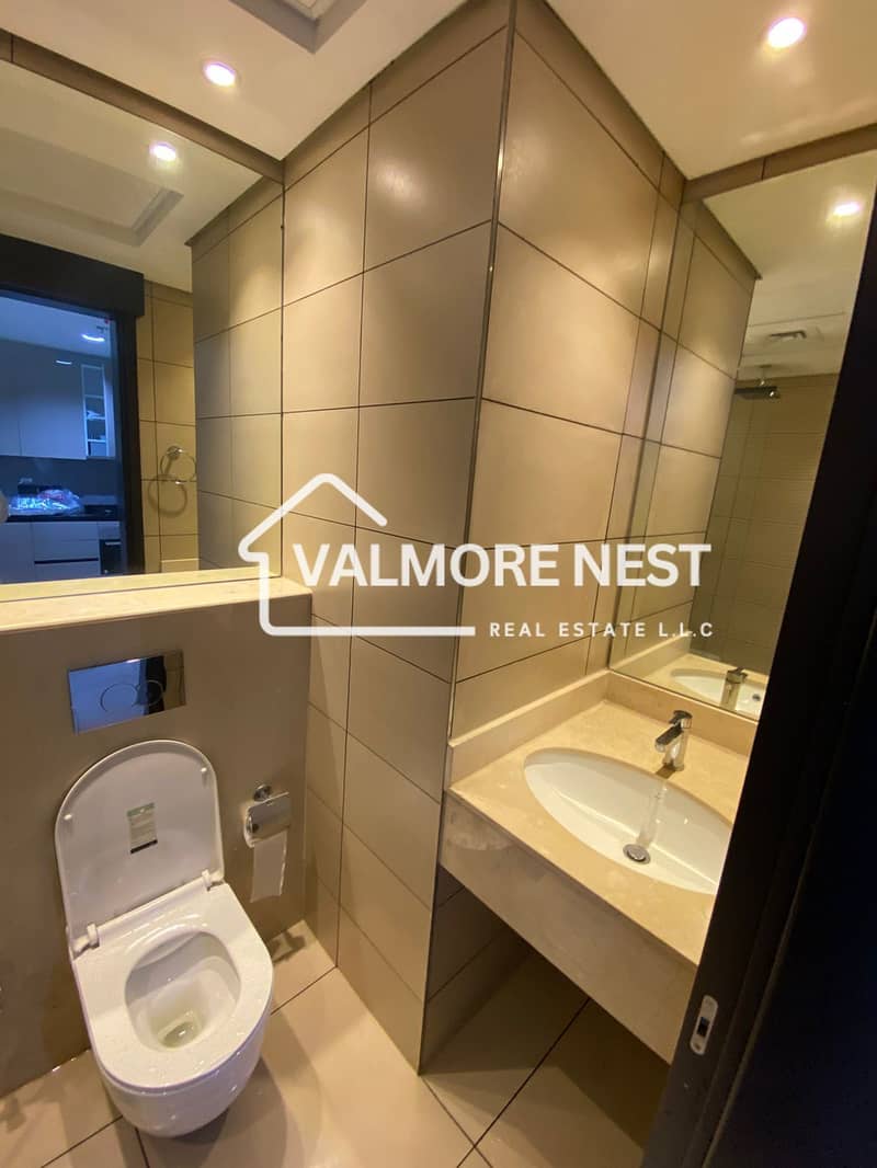 Versatile space I Best buy I Easy access - Image 6