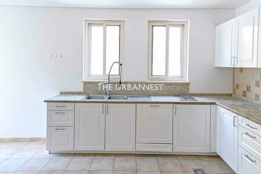 Vacant in Feb 2026 | Golf Course View | Large Plot - Image 6