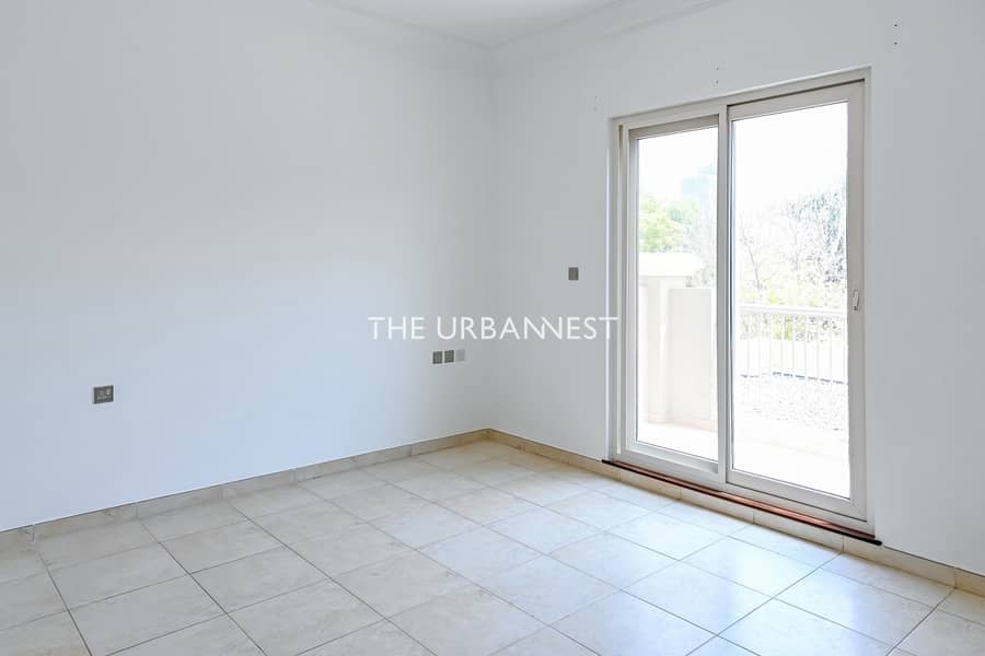 Vacant in Feb 2026 | Golf Course View | Large Plot - Image 14