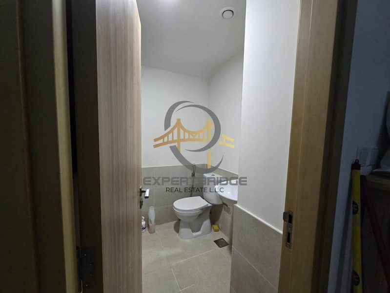 Family Community | Huge Layout | Unfurnished - Image 7