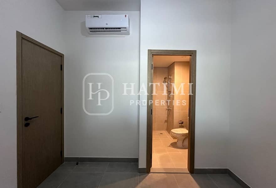 SINGLE ROW| BRAND NEW| OPPOSITE THE POOL AND PARK - Image 18