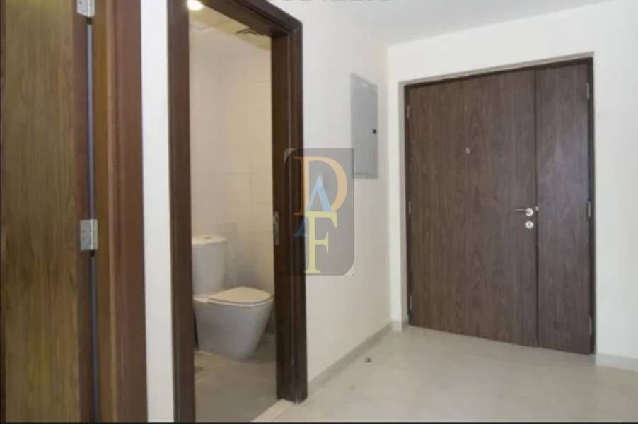 Vastu Unit | High Floor | En-Suite 2 Bhk + Store Room | Nr Metro - Image 9